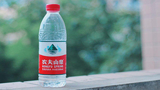 農(nóng)夫山泉上市最新動態(tài)更新